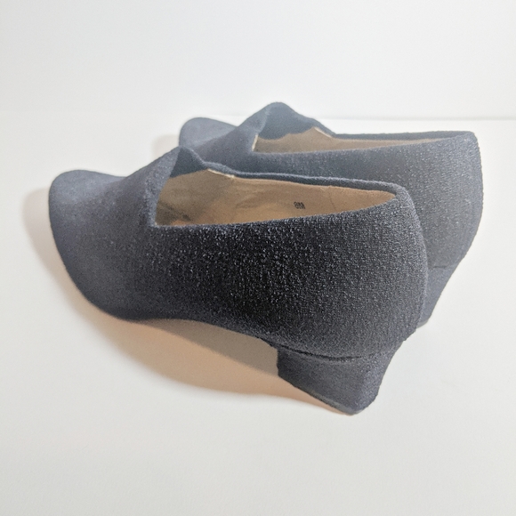 Van Eli black form-fitting short heel shoes size 7 - Picture 6 of 6